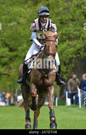 Badminton Horse Trials 5 mai 2019 Gloucester UK Georgie Spence équitation HALLTOWN HARLEY représentant la Grande Bretagne dans le cross-country Banque D'Images