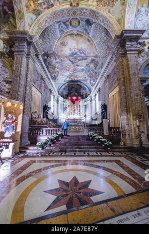 Chencel de Saint Mary de l'annonce dans la ville côtière de la cathédrale d'Acireale et commune de l'agglomération de la ville de Catane, Sicile, Italie Banque D'Images