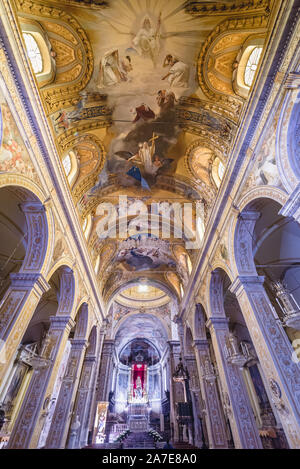 Nef principale de Saint Mary de l'annonce dans la ville côtière de la cathédrale d'Acireale et commune de l'agglomération de la ville de Catane, Sicile, Italie Banque D'Images