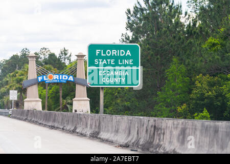 Cantonnement, USA - Le 24 avril 2018 : Florida welcome center de escambia comté à la frontière avec l'Alabama et du centre d'accueil sur la route de l'autoroute Banque D'Images