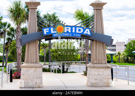 Cantonnement, USA - Le 24 avril 2018 : Centre d'accueil de la Floride à la frontière avec l'Alabama et du centre d'inscription avec personne Banque D'Images