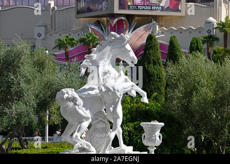 Las Vegas, NV, USA. 10-3-18. Le Caesars Palace est situé dans un vaste complexe de bâtiments de style romain et de sculptures le long de la Strip de Las Vegas. Banque D'Images