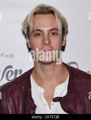 Le 1 novembre 2019, Van Nuys, Californie, USA : Riker Lynch assiste à la ''Chiffre'' en première mondiale au Théâtre Regency Van Nuys Plant 16. (Crédit Image : © ZUMA/Bennight Billy sur le fil) Banque D'Images