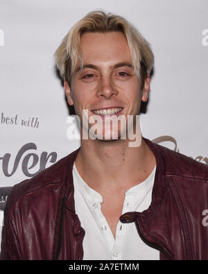 Le 1 novembre 2019, Van Nuys, Californie, USA : Riker Lynch assiste à la ''Chiffre'' en première mondiale au Théâtre Regency Van Nuys Plant 16. (Crédit Image : © ZUMA/Bennight Billy sur le fil) Banque D'Images