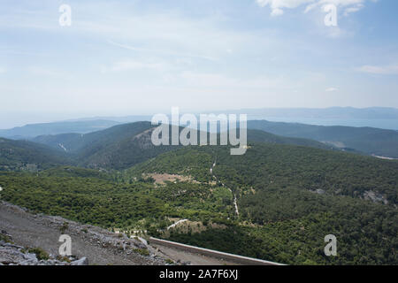 Vue depuis le mont Olympos, Lebos, Grèce. Banque D'Images