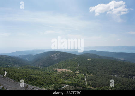 Vue depuis le mont Olympos, Lebos, Grèce. Banque D'Images