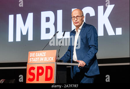 Hambourg, Allemagne. 09Th Nov, 2019. Peter Tschentscher (SPD), premier maire de Hambourg, s'exprime à l'État partie de conférence le SPD à Hambourg, à laquelle la liste des candidats à l'élections des citoyens 2020 est d'être voté. Photo : Markus Scholz/dpa/Alamy Live News Banque D'Images