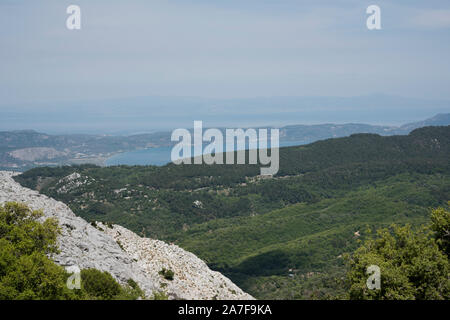 Vue depuis le mont Olympos, Lebos, Grèce. Banque D'Images