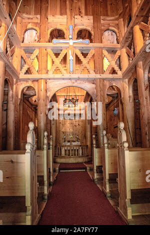 L'intérieur de l'église de Fantoft stave hors de Bergen en Norvège. L'église a été construit autour de l'année 1150 à fortuné, située dans un village, Banque D'Images