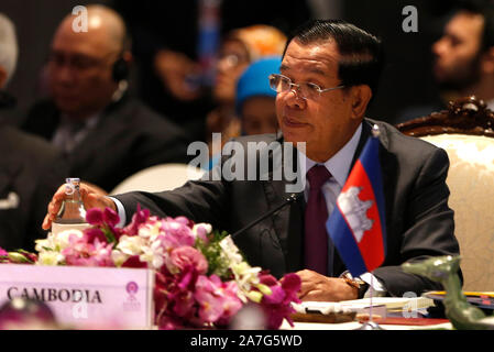 Premier Ministre du Cambodge Hun Sen occupe le 35e Sommet de l'ASEAN (réunion plénière) dans la province de Nonthaburi, dans la banlieue de Bangkok, Thaïlande. Banque D'Images