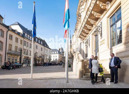 Habilités à côté de la chambre des palais grand ducal dans la ville de Luxembourg Banque D'Images