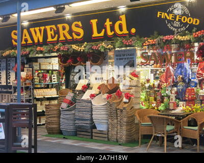 La boutique avant de Sawers Ltd de College Street, Belfast, un primé avec charcuterie fine foods, entrave et denrées alimentaires gourmet. Banque D'Images