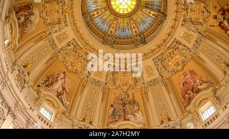 BERLIN, ALLEMAGNE-octobre, 6, 2017 : l'intérieur peint de la cathédrale de Berlin dome Banque D'Images