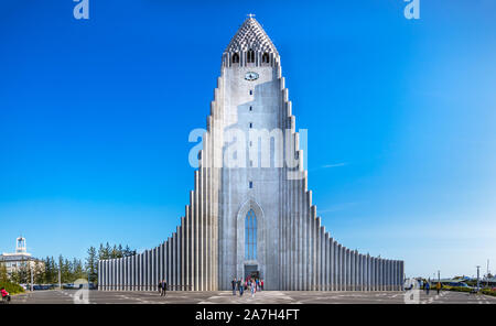 La cathédrale Hallgrimskirkja à Reykjavik, Islande. Banque D'Images