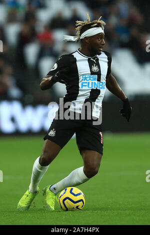 Londres, Angleterre le 2 novembre du Newcastle Allan Saint-Maximin au cours de la Premier League match entre Newcastle et West Ham United United au Boleyn Ground de Londres, le samedi 2 novembre 2019. (Crédit : Leila Coker | MI News) photographie peut uniquement être utilisé pour les journaux et/ou magazines fins éditoriales, licence requise pour l'usage commercial Crédit : MI News & Sport /Alamy Live News Banque D'Images