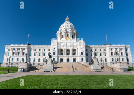 Façade du bâtiment du Capitole de l'État du Minnesota à St Paul Banque D'Images