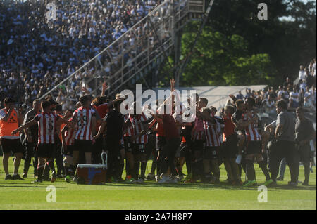 Buenos Aires, Argentine. 09Th Nov, 2019. Diego Maradona lors de la classique entre La Plata Gimnasia et l'escrime et Estudiantes De La Plata le samedi, Novembre 2, 2019 à Buenos Aires, Argentine. Crédit : Gabriel Sotelo/FotoArena/Alamy Live News Banque D'Images