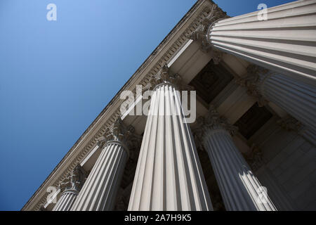 Colonnes à la National Archives sur Constitution Avenue à Washington DC Banque D'Images