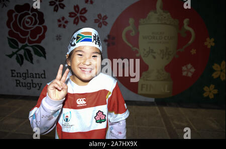 Tokyo, Japon. 2e Nov, 2019. Asai Rio du Japon pose pour une photo au Stade International de Yokohama dans la préfecture de Kanagawa, Japon après la Coupe du Monde de Rugby 2019 match final entre l'Angleterre et l'Afrique dans lequel l'Afrique du Sud a gagné 32 - 12 le 2 novembre 2019. Photo par : Ramiro Agustin Vargas Tabares Crédit : Ramiro Agustin Vargas Tabares/ZUMA/Alamy Fil Live News Banque D'Images