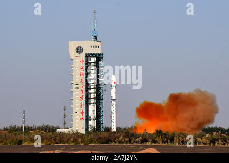 Lancé sur une longue marche-2D, fusée Yunhai-1 02 chaînes est envoyé en orbite prévue du Centre de lancement de satellites de Jiuquan dans la ville de Jiuquan, Banque D'Images