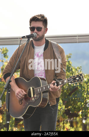 RUTHERFORD, CALIFORNIE - Le 02 novembre : Adam Doleac effectue au cours de 2019 vivent dans le vignoble et à la cave Peju le 02 novembre, 2019 à Napa, en Californie. Photo : imageSPACE/MediaPunch Banque D'Images