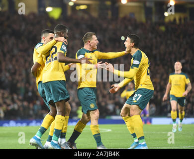 Hampden Park, Glasgow. Ecosse.UK 2 novembre 2019. Betfred, Scottish League Cup Semi finale. Hibernian vs Celtic . Pic montre Celtic Callum McGregor célèbre son but avec Mohamed Elyounoussi (27) vs Crédit : eric mccowat Hibs/Alamy Live News Banque D'Images