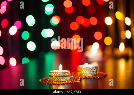 Close-up burning candles Indian Diwali Festival of Lights de-Inde Personne n Banque D'Images