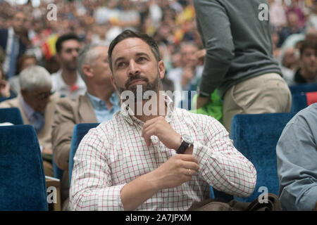 Oviedo, Espagne. 09Th Nov, 2019. Oviedo, Espagne : le président de VOX, Santiago Abascal avant la loi au cours de la loi avec Santiago Abascal dans le Palais des Congrès et Expositions Ville de Oviedo à Oviedo, Espagne le 02 novembre 2019. (Photo par Alberto Brevers/Pacific Press) Credit : Pacific Press Agency/Alamy Live News Banque D'Images