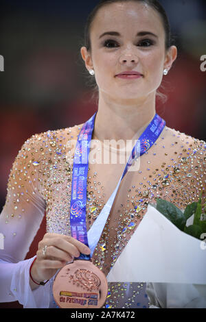 Grenoble, France. 2e Nov 2019. Mesdames patinage libre awards Mariah, BELL, de l'USA, la troisième place, à l'ISU Grand Prix of Figure Skating, 2019 Internationaux de France 2019 de patinage, patinoire à Polesud le 02 novembre, 2019 à Grenoble, France. Credit : Raniero Corbelletti/AFLO/Alamy Live News Crédit : AFLO Co.,Ltd/Alamy Live News Banque D'Images