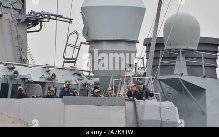 Yokosuka, Japon. 06Th Nov, 2019. Le destroyer de classe Arleigh Burke USS John S. McCain (DDG-56) est vu les arrivées après effectuent des essais en mer à Yokosuka Activités flotte à Yokosuka, Japon, Kanagawa-Prefecture le dimanche 3 novembre 2019. McCain a été en maintenance depuis la mi-décembre de 2017 après un 21 août 2017, collision entre le navire et le chimiquier Alnic MC qui ont entraîné la mort de 10 marins. Photo par Keizo MORI/UPI UPI : Crédit/Alamy Live News Banque D'Images