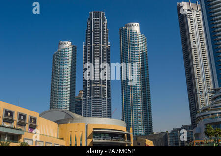 Dubaï, Émirats arabes unis - 17 octobre 2019 : construction à proximité de centre commercial de Dubaï aux Émirats Banque D'Images