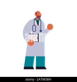 Médecin homme en blouse blanche holding clipboard carte patient soins de médecine clinique médicale hôpital concept de travailleur permanent stéthoscope représentent toute la longueur fond blanc télévision vector illustration Illustration de Vecteur