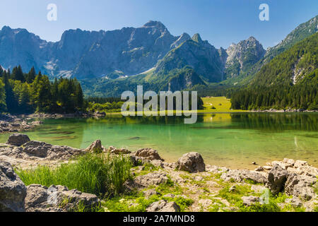 Lago di Fusine superiore près de Milan, Italie Banque D'Images