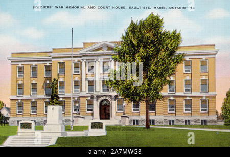 Monument commémoratif de guerre Soldats & Court House, Sault Ste Marie, Ontario Canada, vieille carte postale. Banque D'Images