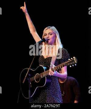 Napa, Californie, USA. 09Th Nov, 2019. Kelsea Ballerini effectue au cours de la 2019 Vivre dans le vignoble à l'Uptown Theatre le 02 novembre, 2019 à Napa, en Californie. Photo : imageSPACE/MediaPunch MediaPunch Crédit : Inc/Alamy Live News Banque D'Images