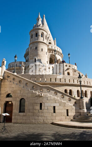 Des détails architecturaux du Bastion des Pêcheurs (Halászbástya). La colline du château de Buda Banque D'Images