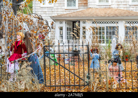 Élaborer des décorations d'Halloween à East Hampton, NY Banque D'Images