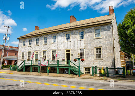 Fulton House, 112-116 Lincoln Way East, McConnellsburg, PA Banque D'Images