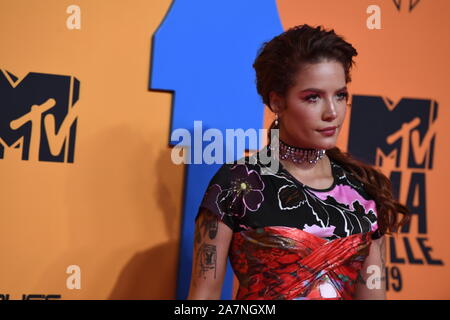 Le 3 novembre 2019, Séville, Andalousie, Espagne : Halsey assiste aux MTV Europe Music Awards 2019 (EMAS) au centre des congrès et des Expositions Fibes le 3 novembre 2019 à Séville, Espagne (Image Crédit : © Jack Abuin/Zuma sur le fil) Banque D'Images