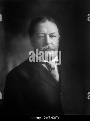 William Howard Taft (1857-1930), 27e président des États-Unis 1909-1913, 10e Juge en chef des États-Unis de 1921, demi-longueur Portrait comme secrétaire américain de la guerre sous le président américain Theodore Roosevelt, photo de Harris et Ewing, 1906 Banque D'Images