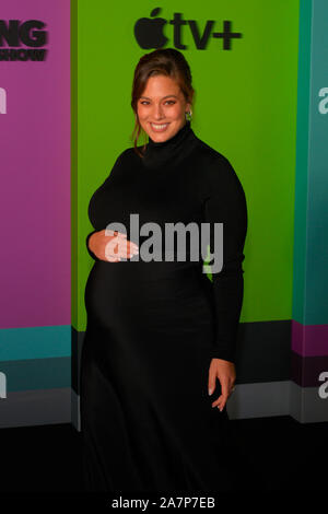 NEW YORK, NY - 28 OCTOBRE : Ashley Graham assiste à l'Apple TV +'s 'Le Matin Show' Première mondiale à David Geffen Hall le 28 octobre 2019, à New York : Banque D'Images