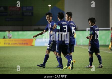 Cariacica, au Brésil. 2e Nov, 2019. Le Japon Jun Nishikawa célèbre marquant le premier but lors de la Coupe du Monde U-17 DE LA FIFA, Brésil 2019 Groupe d match entre le Sénégal 0-1 le Japon à l'Estadio Kleber Andrade à Cariacica, Brésil, Novembre 2, 2019. Credit : AFLO/Alamy Live News Banque D'Images