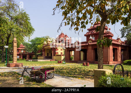 Les bâtiments du côté de Shri Temple Laxminarayan, Birla Mandir, Temple hindou Vishnu à New Delhi, Inde, Asie. Banque D'Images