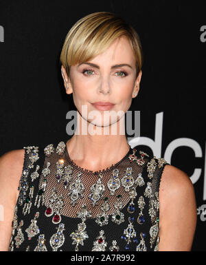 Los Angeles, CA - 03 novembre : Charlize Theron assiste à la 23e Hollywood Film Awards au Beverly Hilton Hotel le Novembre 03, 2019 à Beverly Hills, Californie. Banque D'Images