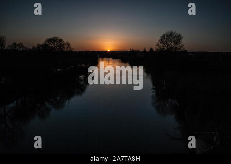 Coucher de soleil sur la Tamise Banque D'Images