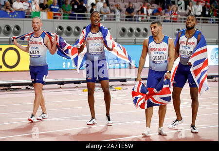 La société britannique Richard Kilty, Zharnel Gemili Adam Hughes, et Nethaneël, Mitchell-Blake après avoir terminé deuxième dans l'épreuve du 4x100 mètres finale du relais Banque D'Images