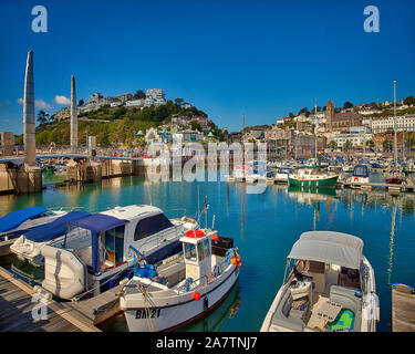 Go - DEVON : le port de Torquay et de la ville (image HDR) Banque D'Images