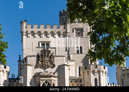 État gothique Château Hluboka nad Vltavou est situé à environ 15 km au nord de Ceske Budejovice Banque D'Images