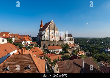 Chram svateho Mikulase dans le centre de Znojmo, en Moravie. Banque D'Images