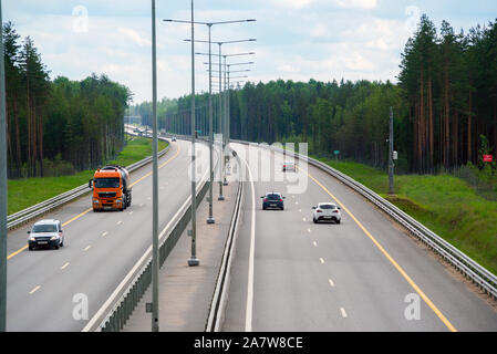 Section de l'autoroute M-11. La direction dans la direction de Saint-Pétersbourg Banque D'Images